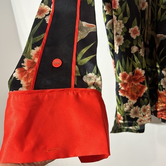 REVOLVE x HAHt Pajama Set Flock 2gether Noir
HAH retail $248 plus size 2XL - Picture 5 of 12